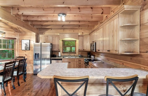 Gatlinburg - Pigeon Forge Cabin | Private Pickle-ball and Basketball Court/Kids Climbing Wall/Hot Tub/Arcade