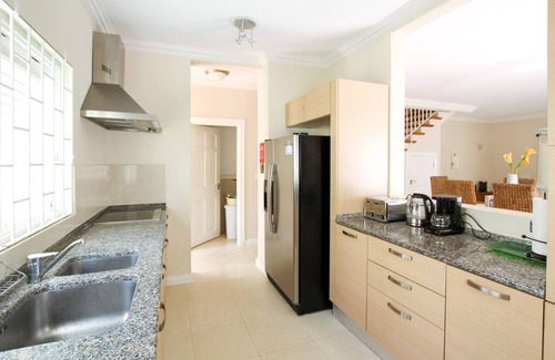 Porters Villa | Private Pool, 3 mins from Beach - Turtle View 2