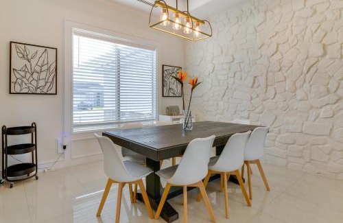 Brownsville House | Private Pool and Gym Brownsville Escape Near Beach