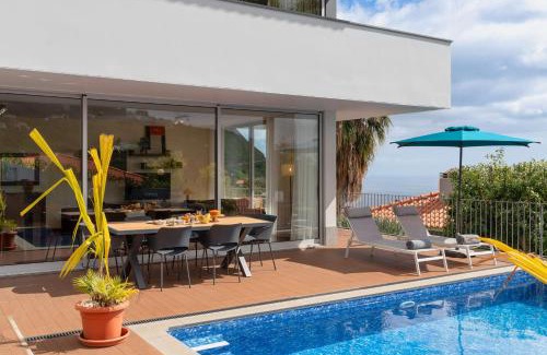 Arco da Calheta Villa | Private pool and sea view - Tropical Villa
