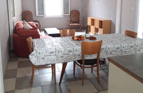 Le Bourg House | Private pool in town centre 4 bed close to the Mediterranean