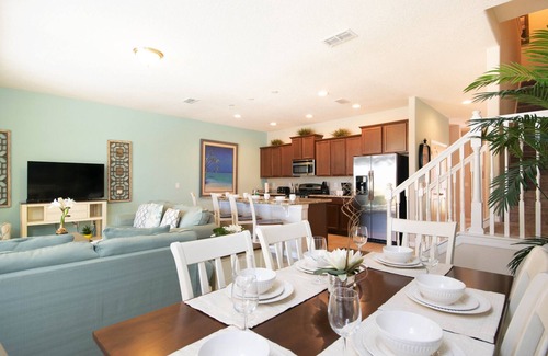 Loughman House | Private Pool*LAZY RIVER*Themed Rooms*11mi to WDW!