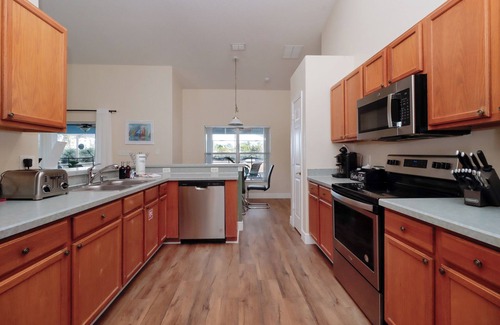 Orange Tree House | Private Pool Oasis Near Disney | Sleeps 8