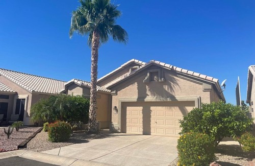 Coyote Lakes House | Private Pool on the Golf Course in Surprise