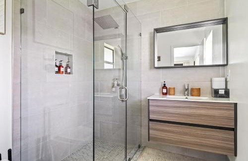 Palm Beach - West Palm Beach House | Private Pool Retreat, Tranquil Near Dt & Beach