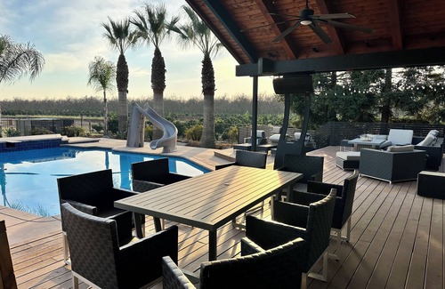 Visalia House | Private pool & spa with this “Modern Oasis" in the country. Gateway to it all.