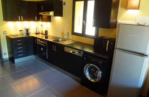 Uzes House | Private pool10X5, 11 bedr., 26 beds, 5 bath., 5 terraces, very quiet,10 000sqm park,AC