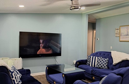 Shallotte House | Private property home that is 10 minutes away from the nearest beach.