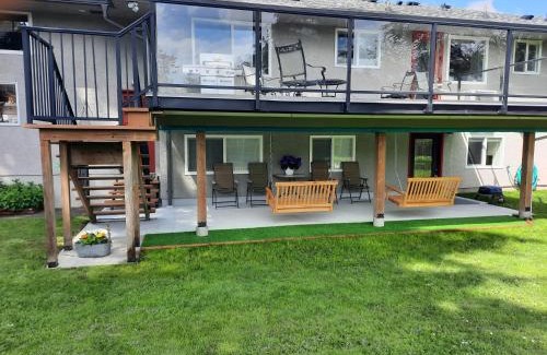 Saanich East Bed & Breakfast | Private Quiet Bed & Breakfast 2Bath 3Bdrm 1200sqft 4TV's Big Place