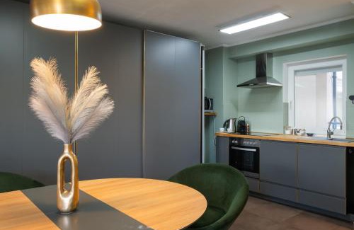 Erzsebetvaros Apartment | Private Rooftop Terrace - Sunny Retreat