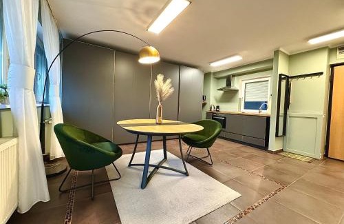 Erzsebetvaros Apartment | Private Rooftop Terrace - Sunny Retreat