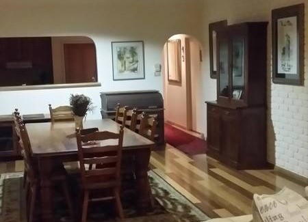 Wyong Creek Resort | Private room ∙ 4 guests