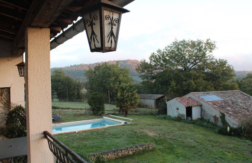 Saint-Benoit House | Private room at the farm