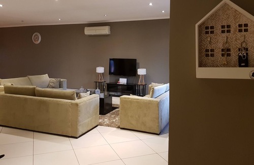 East Legon Apartment | Private Room in Designer & Serviced Apartment