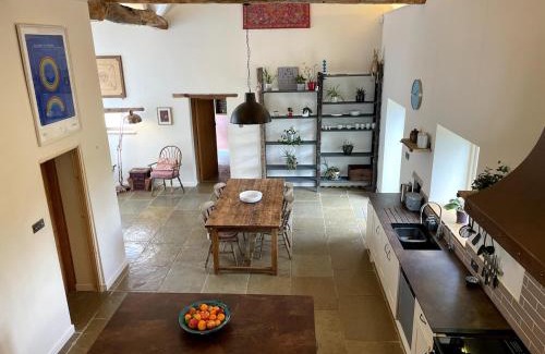 Hankerton House | Private & Spacious Cotswold Barn