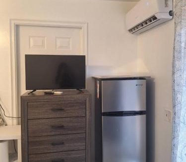 Florida Ridge Apartment | Private Studio Retreat in Vero Beach with Garden View