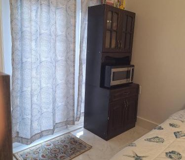 Florida Ridge Apartment | Private Studio Retreat in Vero Beach with Garden View