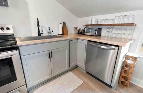 Interlaken Apartment | Private Suite at the Cayuga Shoreline