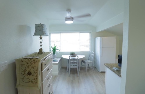 Santa Maria Apartment | private suite, fully containednn