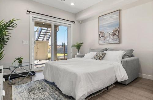 Sage Hill Apartment | Private Suite with Queen Bed, Queen Sofa Bed, Netflix, Patio, Sleeps 4