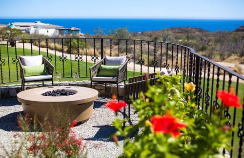 El Tezal Apartment | Private Villa: Ocean Views, Pool & Golf Access