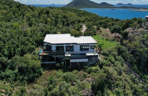 Other Islands Villa | Private villa w/amazing views