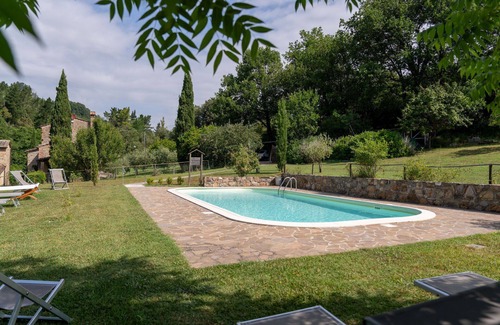 Montaione Villa | Private Villa with A/C, WIFI, private pool, TV, pets allowed, panoramic view, close to San Gimignano