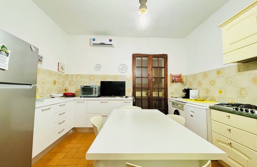Solanas Villa | Private villa with garden and WiFi! Very close to the beach of Solanas!