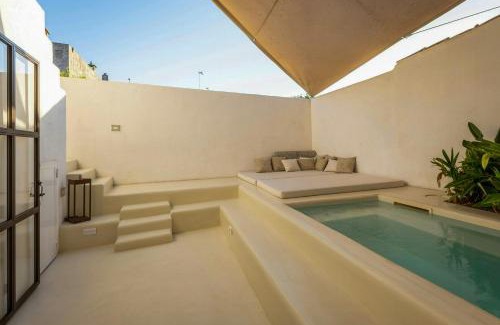 Cannole House | Private Villa With Pool By Historic Palace