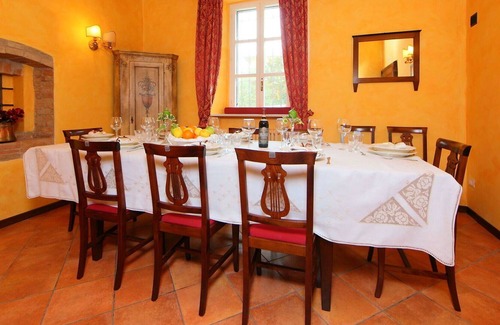 Colle Villa | Private Villa with private pool, WIFI, A/C, TV, patio, pets allowed, parking, close to Assisi