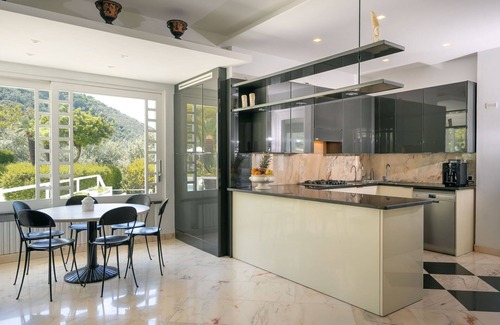 Seiano Villa | Private Villa with WIFI, private pool, hot tub, A/C, TV, terrace, panoramic view, close to Sorrento