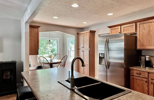Colville Cottage | Private Waterfall Retreat