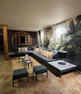 Ciudad Colon Villa | Private Wellness Home Sauna, Jacuzzi &Cold Plunge