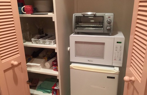 West Mesa House | Private Wing W/Pool, Close to ocean, 2br/2ba, Serene, Surrounded By Garden