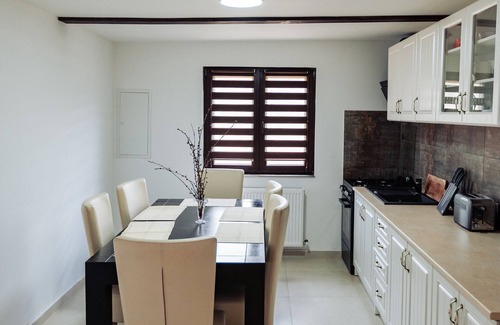 Josenii Bargaului House | Prive nest king size beds Transilvania Colibita