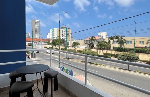 Manta Apartment | PRIVILEGED LOCATION in Barbasquillo! 2-bedroom apt. with AC, balcony, WiFi