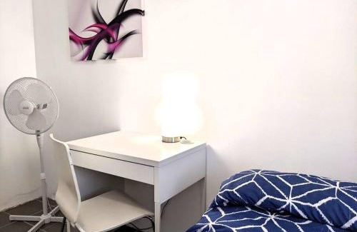 Oak Park House | *Promo!* 2-Min to Train Station!