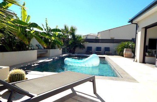 Teyran Villa | PROMO Beautiful contemporary air-conditioned villa with swimming pool