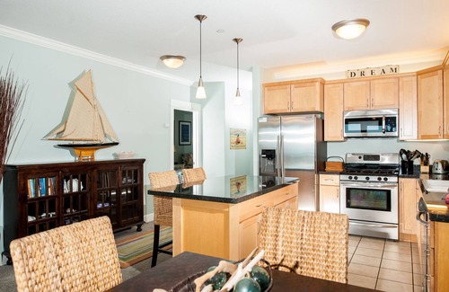 Lincoln City Condo | Promo! Second Floor Oceanfront Condo w/Private Hot Tub, Indoor Pool, WiFi!