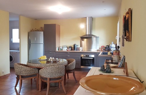 Beaucaire Villa | PROMOTION Beautiful air-conditioned villa Swimming pool triangle Arles Nimes Avignon