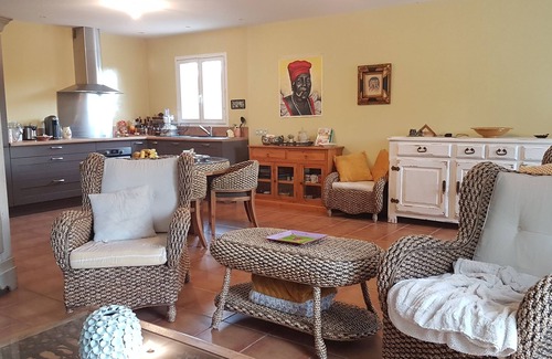 Beaucaire Villa | PROMOTION Beautiful air-conditioned villa Swimming pool triangle Arles Nimes Avignon