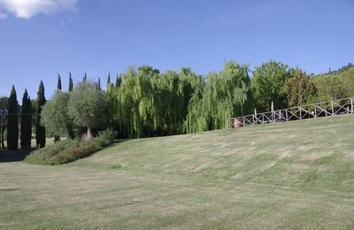 Corciano House | PROMOTION Frantoio-Le Gorghe di Valmarino 5km from Perugia Swimming pool WIFI