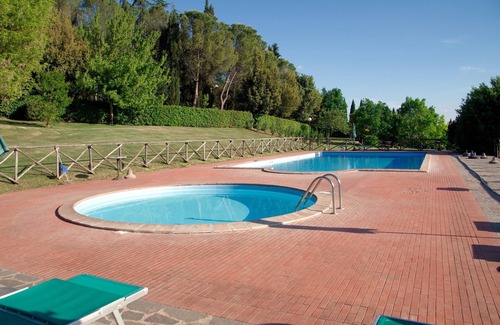 Corciano House | PROMOTION Pendolino Le Gorghe Valmarino 5km from Perugia Swimming pool and WIFI