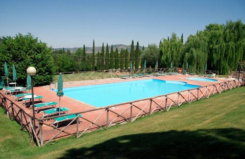 Corciano House | PROMOTION Pendolino Le Gorghe Valmarino 5km from Perugia Swimming pool and WIFI