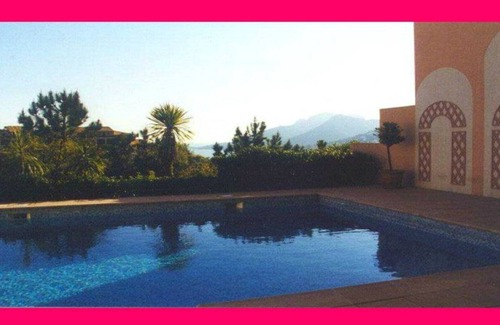 Theoule-sur-Mer Apartment | Proper apartment in quiet area with pool and fantastic seaview