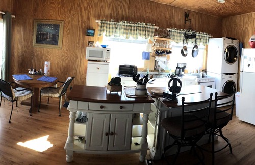 Huddleston Cabin | Property is closed for rental season 2022 due to repairs until further notice