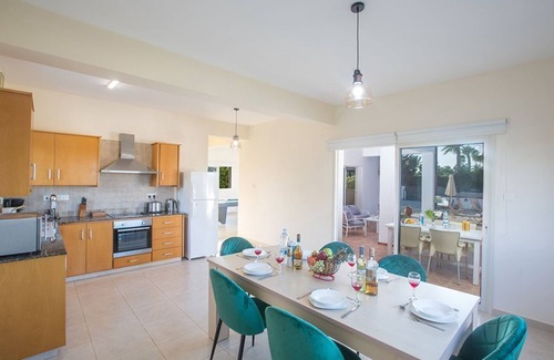 Protaras Villa | Protaras Holiday Villa AP271 - a villa that sleeps 7 guests in 3 bedrooms