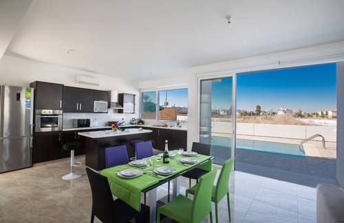 Kapparis Cottage | Protaras Pearl Villa PE16 - a villa that sleeps 6 guests in 3 bedrooms
