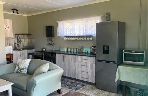 Hoekwil House | Protea cottage
