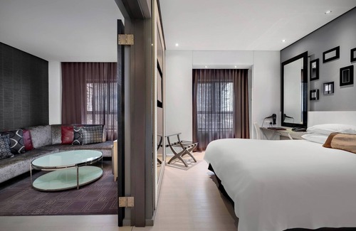 Pretoria Hotel | Protea Hotel Fire & Ice by Marriott Pretoria Menlyn